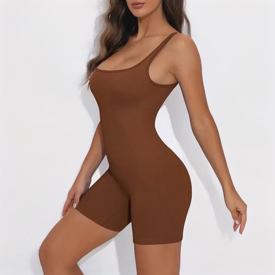 Macacão Feminino Fitness Curto para Yoga Costas Abertas Cintura Ajustada Sem Mangas