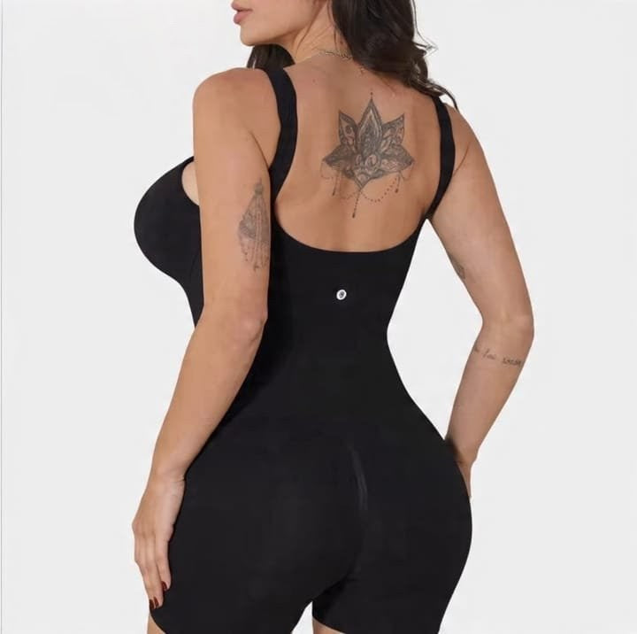 Macacão Feminino Fitness Curto para Yoga Costas Abertas Cintura Ajustada Sem Mangas